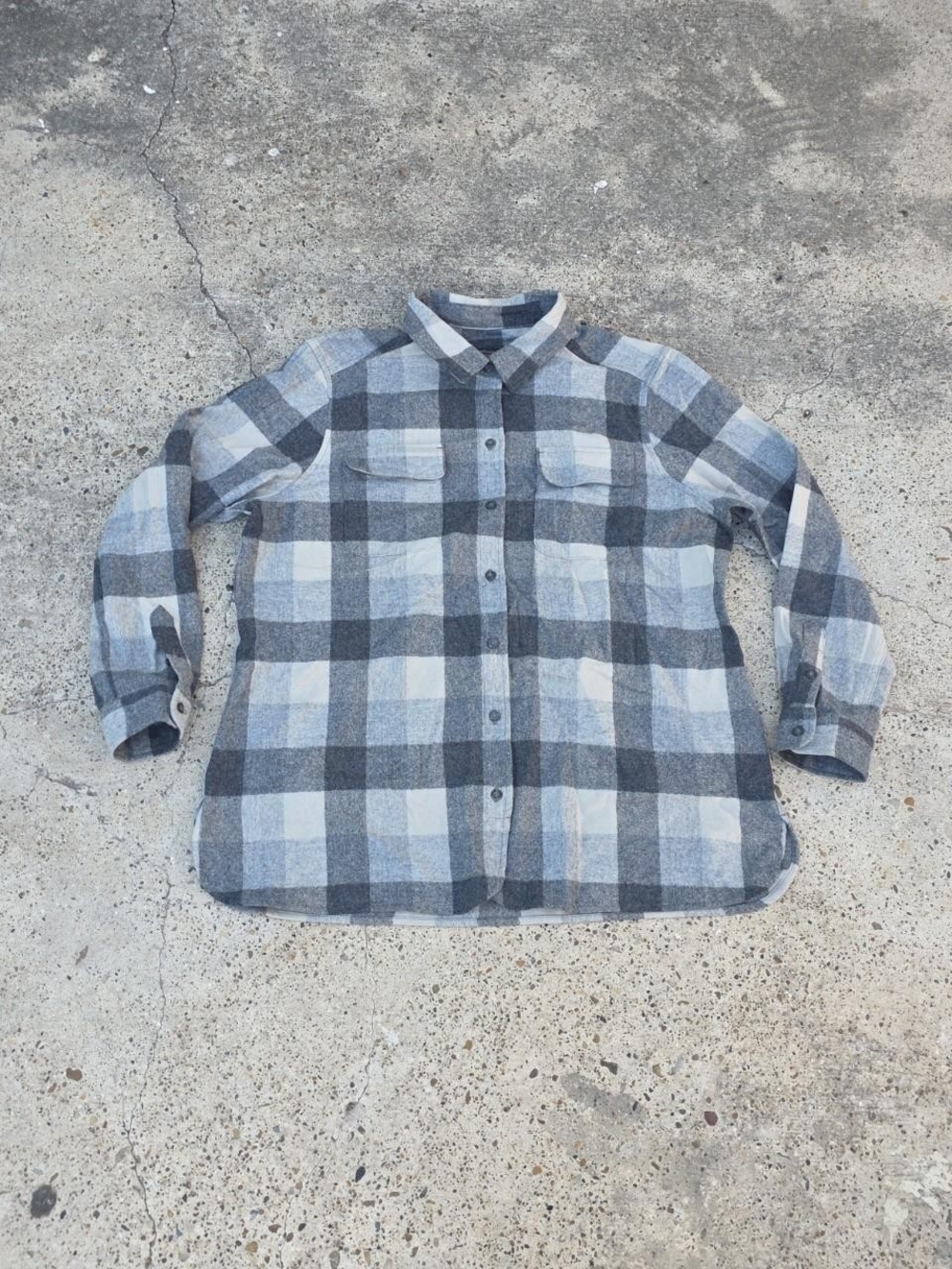 PENDLETON Plaid Wool Button Down Flannel Shirt Gray Women's Size XLarge Petite